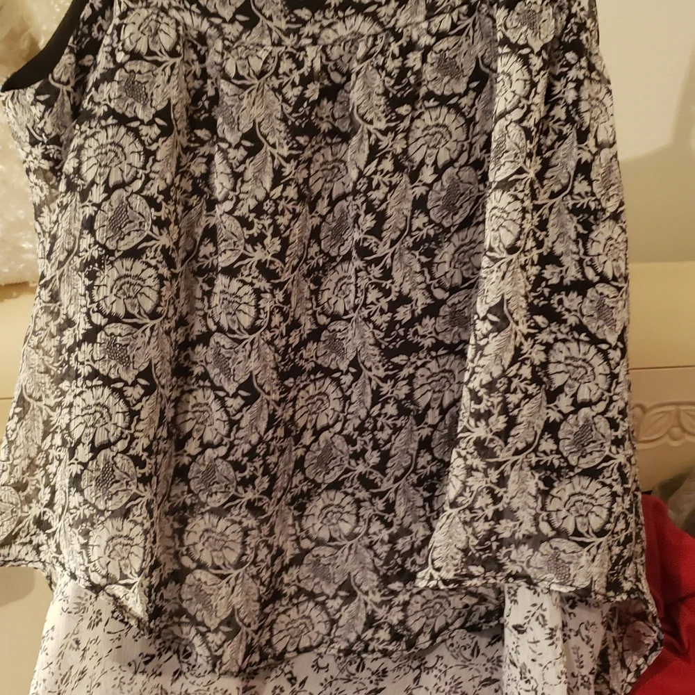 Tank top - Picture 1 of 2